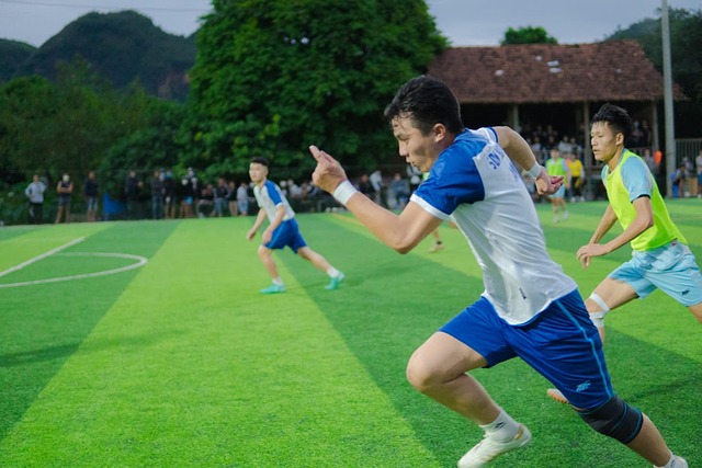 员的成长背 员的成长背